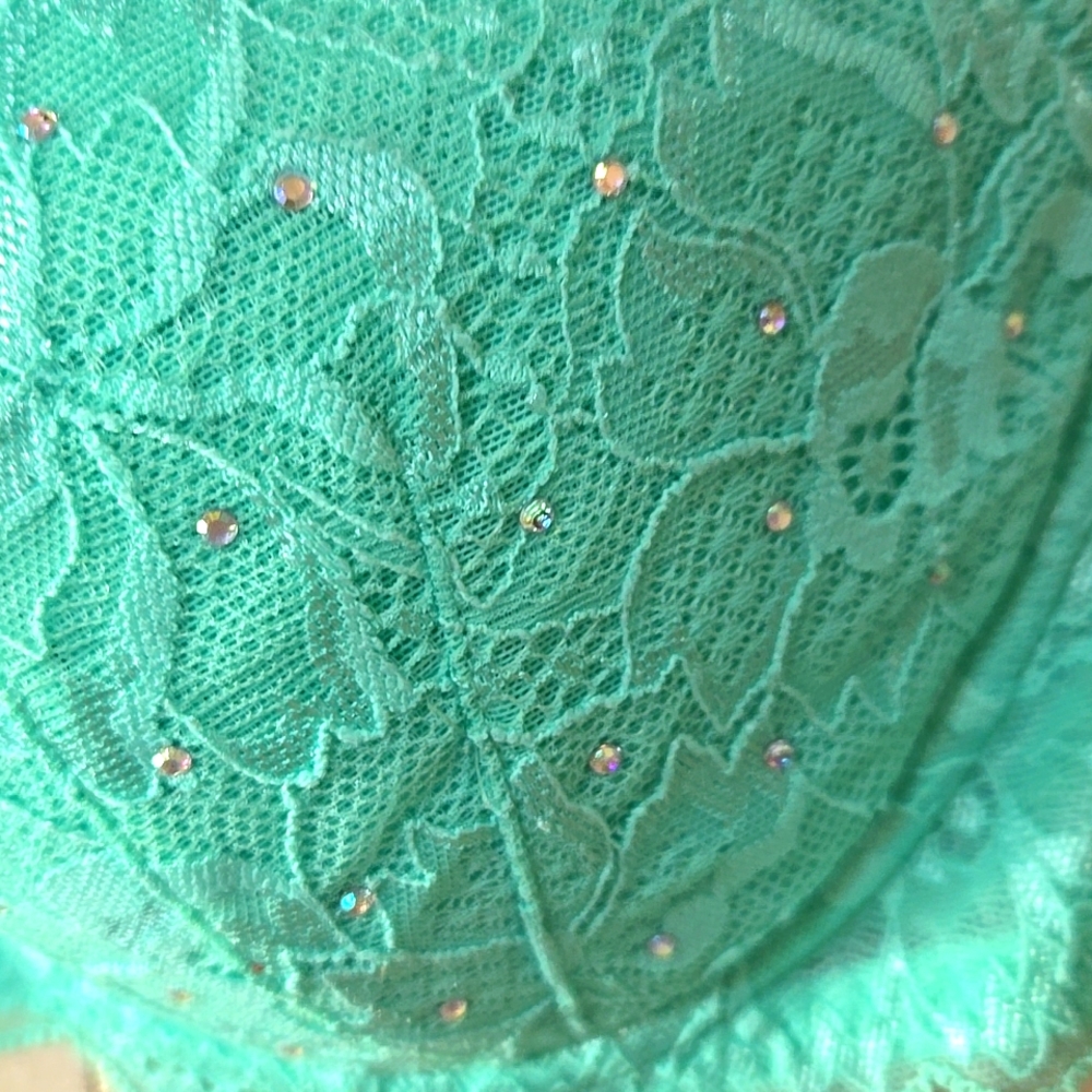 PINK Victoria's Secret Mint Green Lightly Lined Demi Bra - Picture 2 of 9